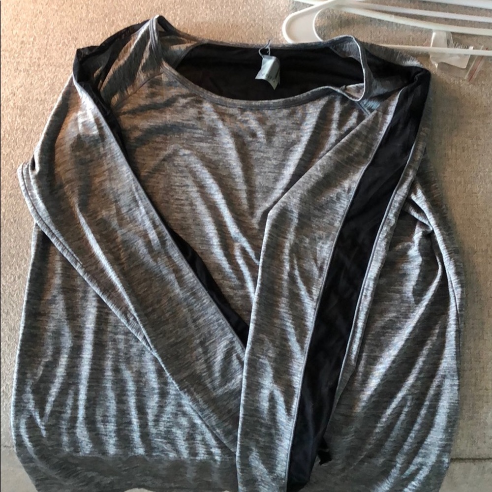 Athleta workout shirt
